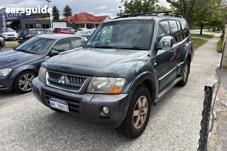 Grey 2005 Mitsubishi Pajero Wagon Gls Platinum