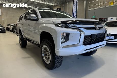 White 2022 Mitsubishi Triton Double Cab Pick Up Gls (4X4)