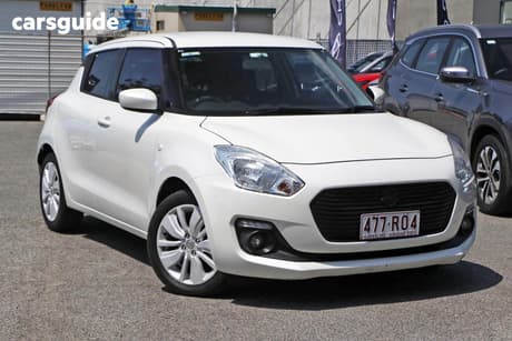 White 2017 Suzuki Swift Hatchback Gl Navigator
