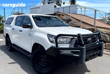 White 2022 Toyota Hilux Double Cab Pick Up Sr (4X4)