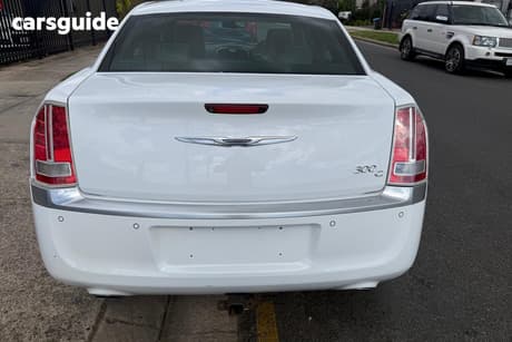 White 2014 Chrysler 300 Sedan C Luxury