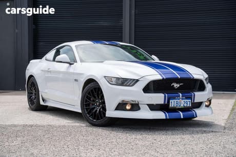 White 2016 Ford Mustang Coupe Fastback Gt 5.0 V8