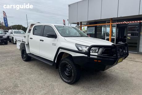 White 2020 Toyota Hilux Double Cab Chassis Sr (4X4)