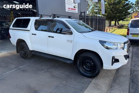White 2019 Toyota Hilux Double Cab Pick Up Sr Hi-Rider