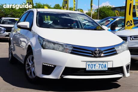 White 2016 Toyota Corolla Sedan Ascent