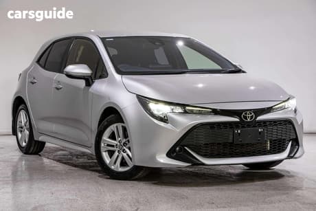Silver 2020 Toyota Corolla Hatchback Ascent Sport