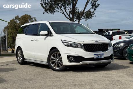 White 2017 Kia Carnival Wagon Platinum