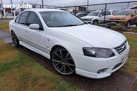 White 2007 Ford Fairmont Sedan Ghia