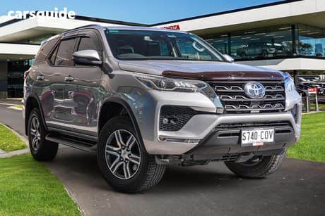 Silver 2022 Toyota Fortuner Wagon Gxl