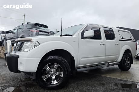 White 2011 Nissan Navara Dual Cab Pick-up St (4X4)