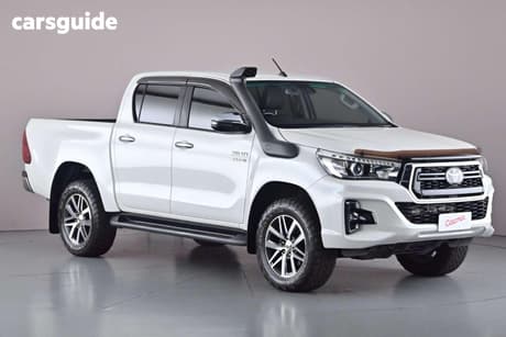 White 2020 Toyota Hilux Double Cab Pick Up Sr5 (4X4)
