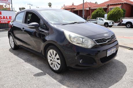 Black 2012 Kia RIO Hatchback Si
