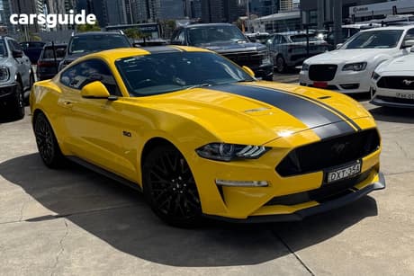 Yellow 2018 Ford Mustang Coupe Fastback Gt 5.0 V8