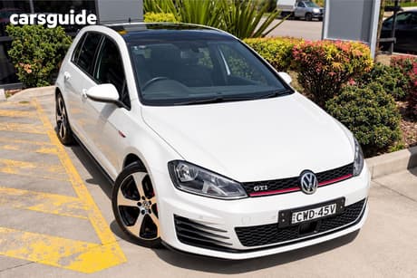White 2014 Volkswagen Golf Hatchback Gti