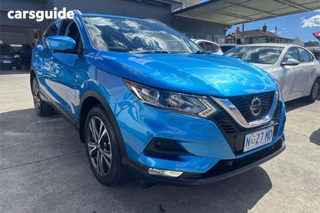 Blue 2018 Nissan Qashqai Wagon St-L