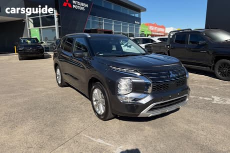 Grey 2024 Mitsubishi Outlander Wagon Ls 7 Seat (2Wd)