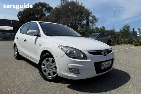 White 2011 Hyundai I30 Hatchback Sr