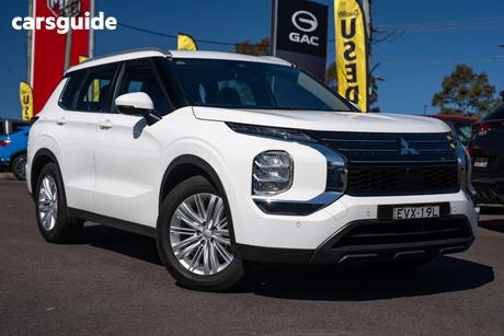 White 2022 Mitsubishi Outlander Wagon Es 5 Seat (2Wd)