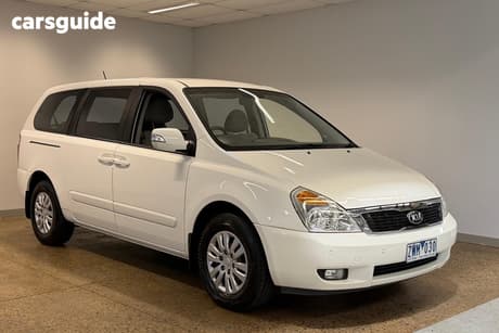 White 2013 Kia Grand Carnival Wagon S
