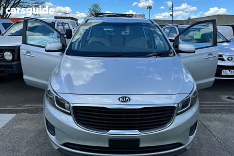 Silver 2016 Kia Carnival Wagon S