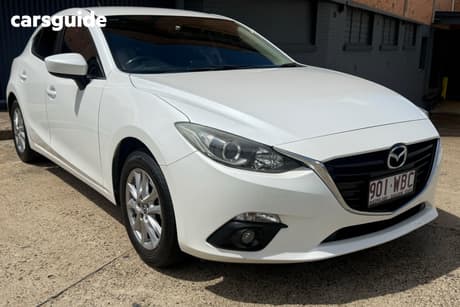 White 2015 Mazda 3 Hatchback Maxx