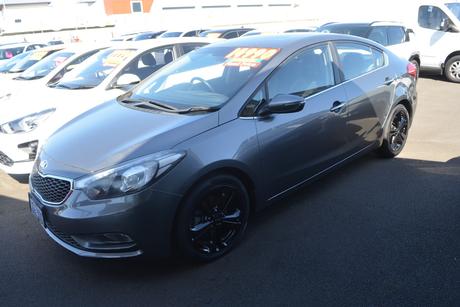 Grey 2014 Kia Cerato Sedan Si