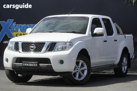 White 2013 Nissan Navara Dual Cab Pick-up St (4X4)
