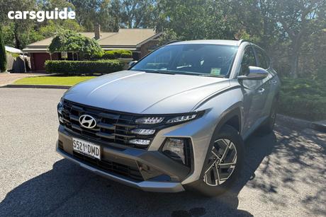Silver 2026 Hyundai Tucson Wagon Hybrid (Fwd)