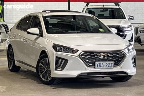 White 2022 Hyundai Ioniq Hatchback Plug-In Hybrid Premium