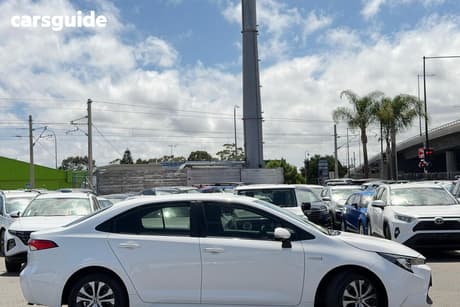 White 2021 Toyota Corolla Sedan Ascent Sport (Hybrid)