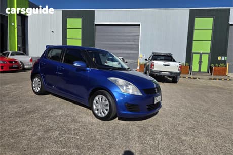 Blue 2011 Suzuki Swift Hatchback Gl