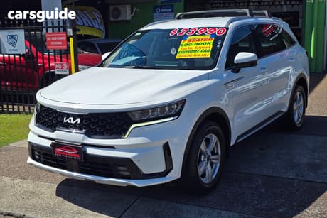 White 2023 Kia Sorento Wagon S 7 Seat