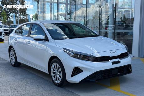 White 2024 Kia Cerato Hatchback S
