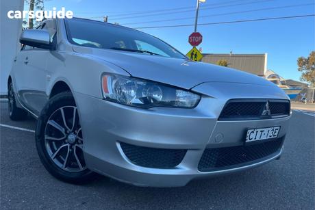 Silver 2011 Mitsubishi Lancer Sedan Es