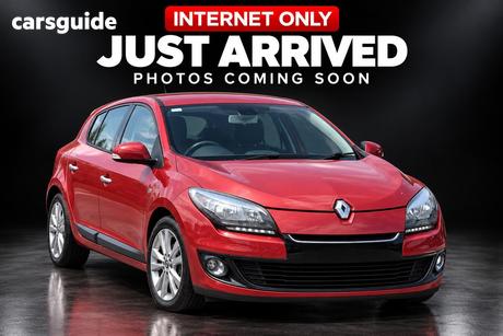 Red 2012 Renault Megane Hatchback Dynamique