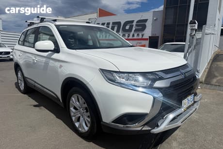 White 2019 Mitsubishi Outlander Wagon Es 7 Seat (Awd)
