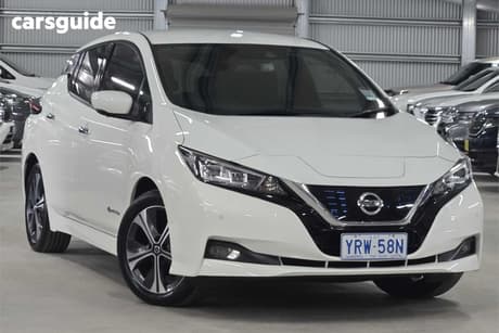 White 2021 Nissan Leaf Hatchback