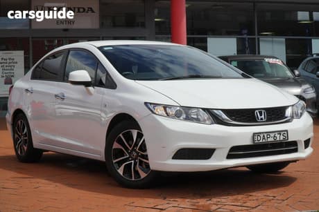 White 2015 Honda Civic Sedan Vti-S
