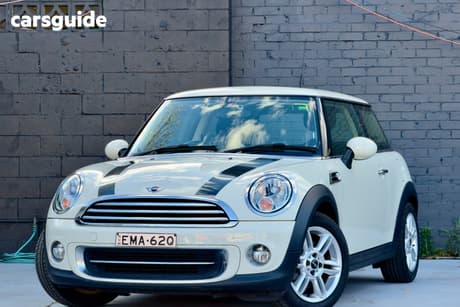 White 2013 Mini Cooper Hatchback