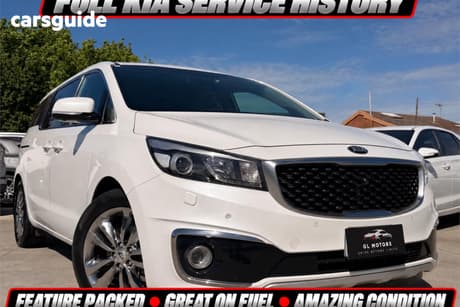 White 2017 Kia Carnival Wagon Platinum