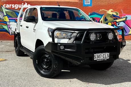 White 2021 Toyota Hilux Double Cab Chassis Sr (4X4)