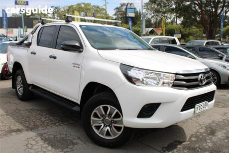 White 2017 Toyota Hilux Dual Cab Utility Sr (4X4)