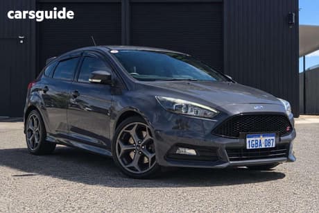 Grey 2015 Ford Focus Hatchback St