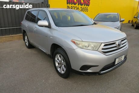 Silver 2010 Toyota Kluger SUV KX-R