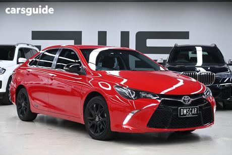 Red 2017 Toyota Camry Sedan Rz S.E.