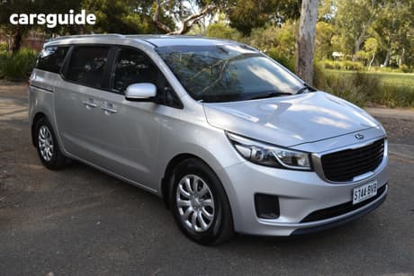 Silver 2016 Kia Carnival Wagon S