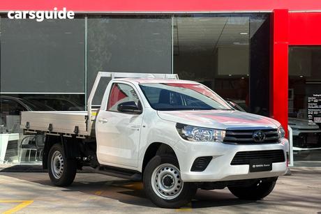 White 2023 Toyota Hilux Cab Chassis Sr (4X4)