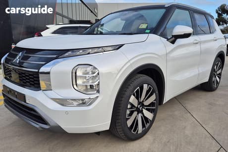White 2026 Mitsubishi Outlander Wagon Exceed Tourer 5 Seat (Awd)