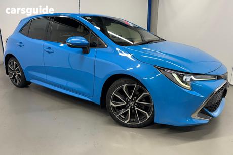 Blue 2018 Toyota Corolla Hatchback Zr