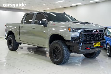 Green 2024 Chevrolet Silverado Crew Cab Pickup 1500 Zr2